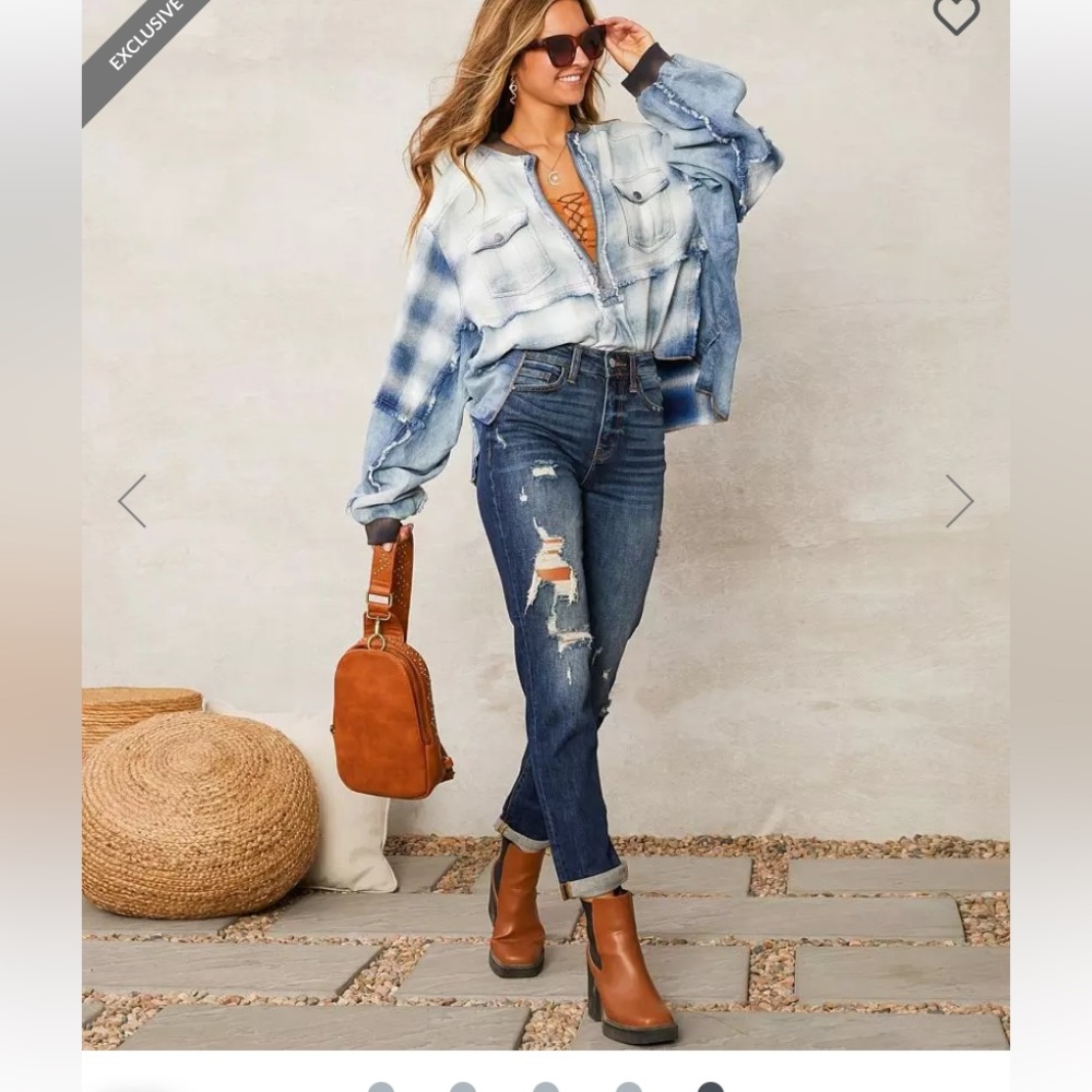 Willow Root Jeans The Mom Jean in blue wash. Worn about 4x retail 60